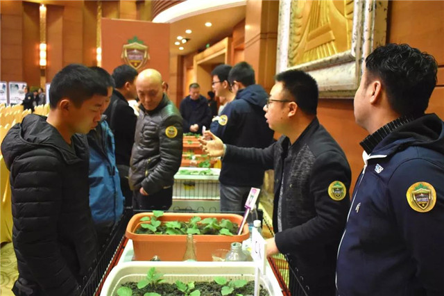 诺普信惊艳亮相植保会,四场论坛接连引爆会场,一心为农彰显新未来 诺普信惊艳亮相植保会,四场论坛接连引爆会场,一心为农彰显新未来