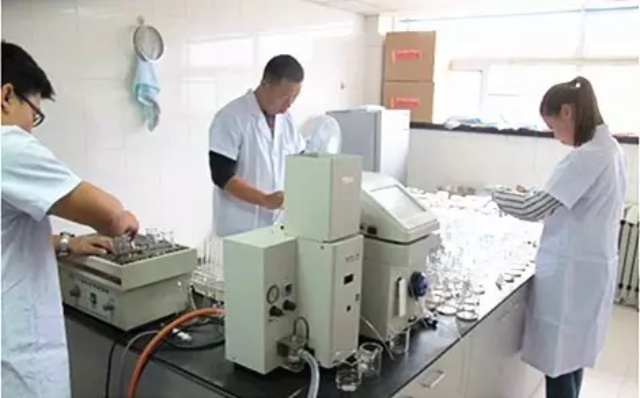 他用3年时间完成了经销商向综合服务商的转型,未来3年销售目标是10个亿,信心何来? 他用3年时间完成了经销商向综合服务商的转型,未来3年销售目标是10个亿,信心何来?